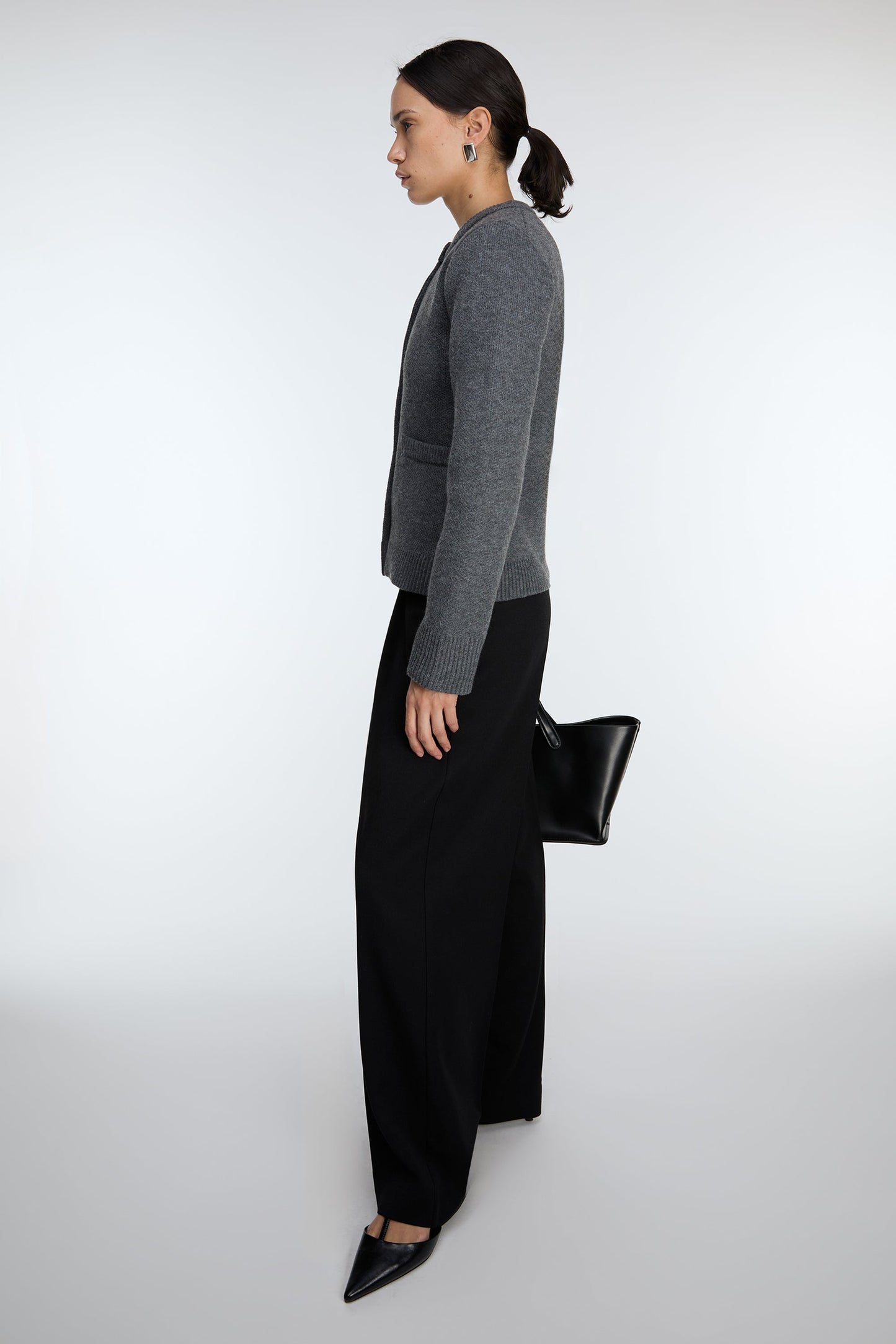 BUTTON UP CARDIGAN WITH POCKETS