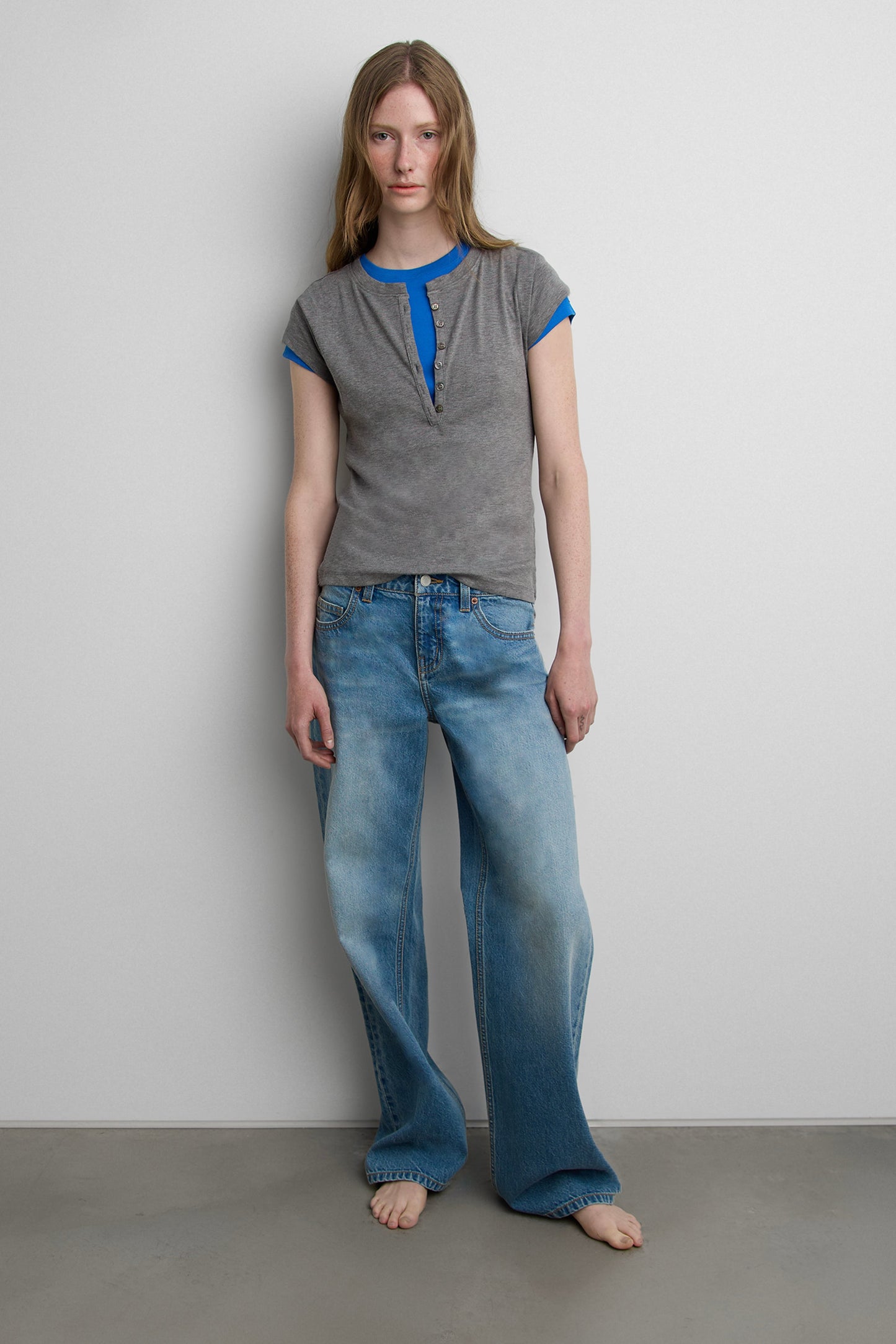 LOW RISE STRAIGHT LEG JEAN