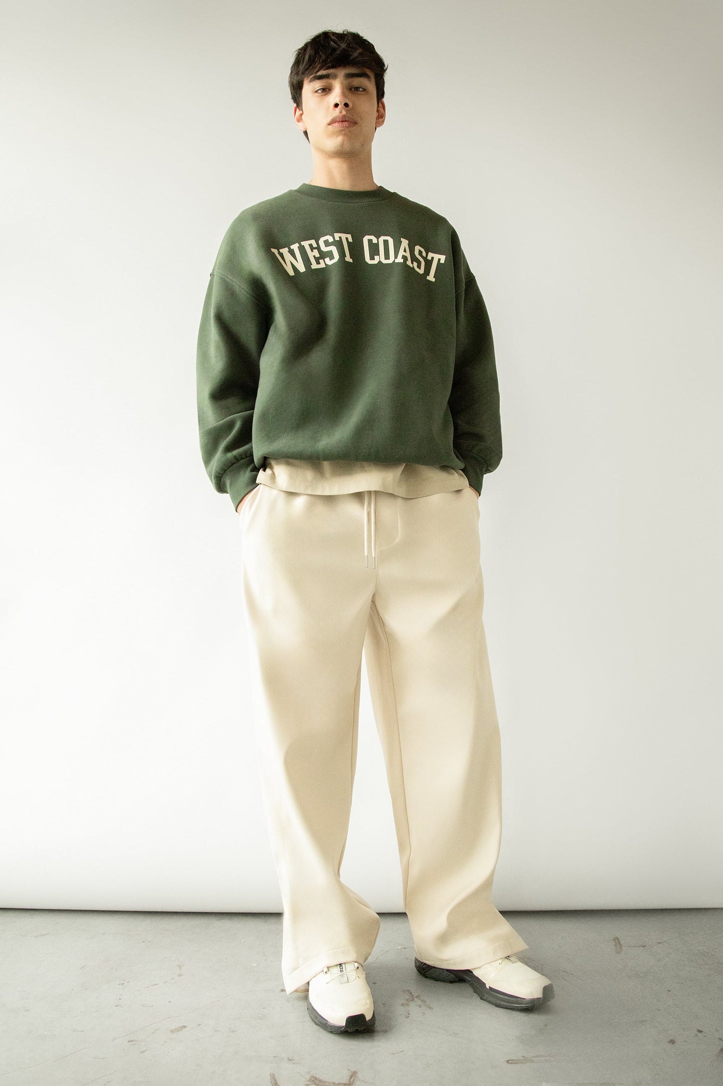 ELASTIC WAIST NYLON PANT