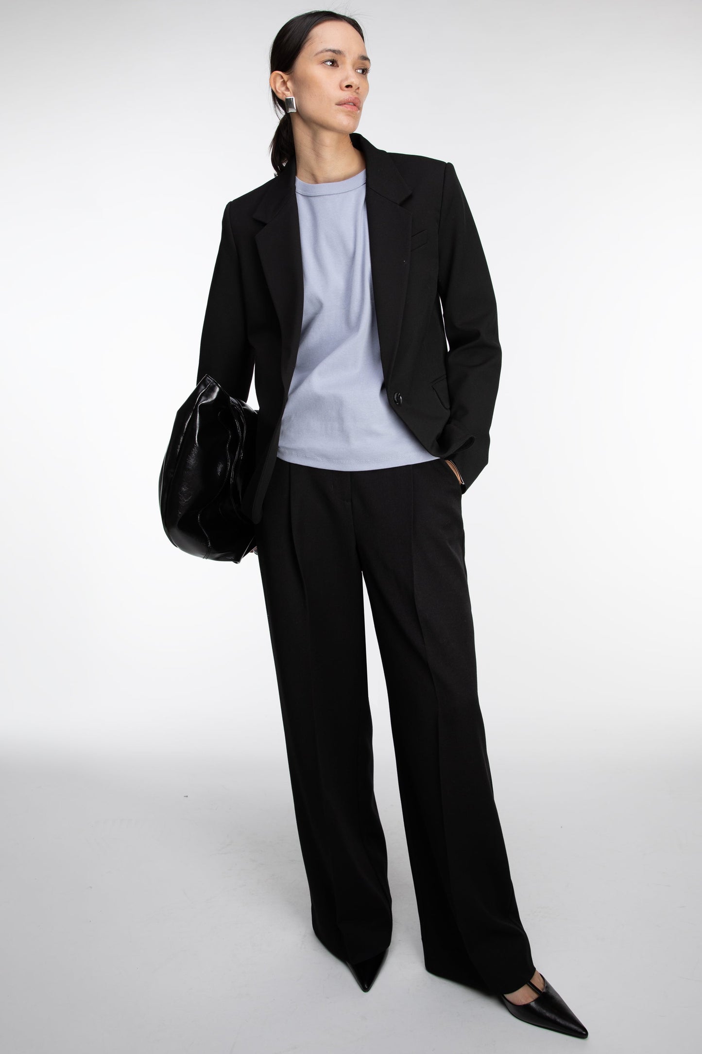 HIGH-RISE STRAIGHT LEG TROUSER