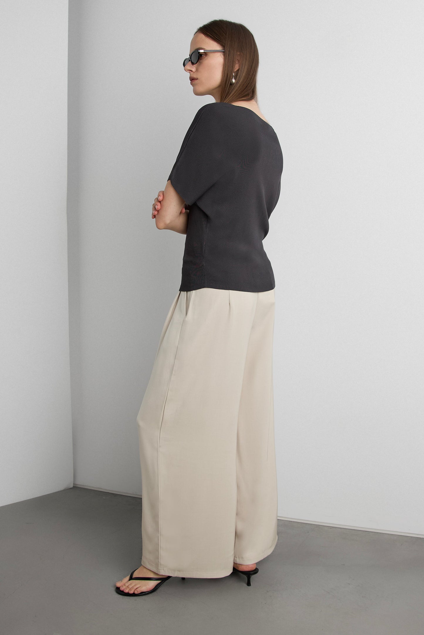 WIDE LEG PANT WITH TUCKING DETAIL