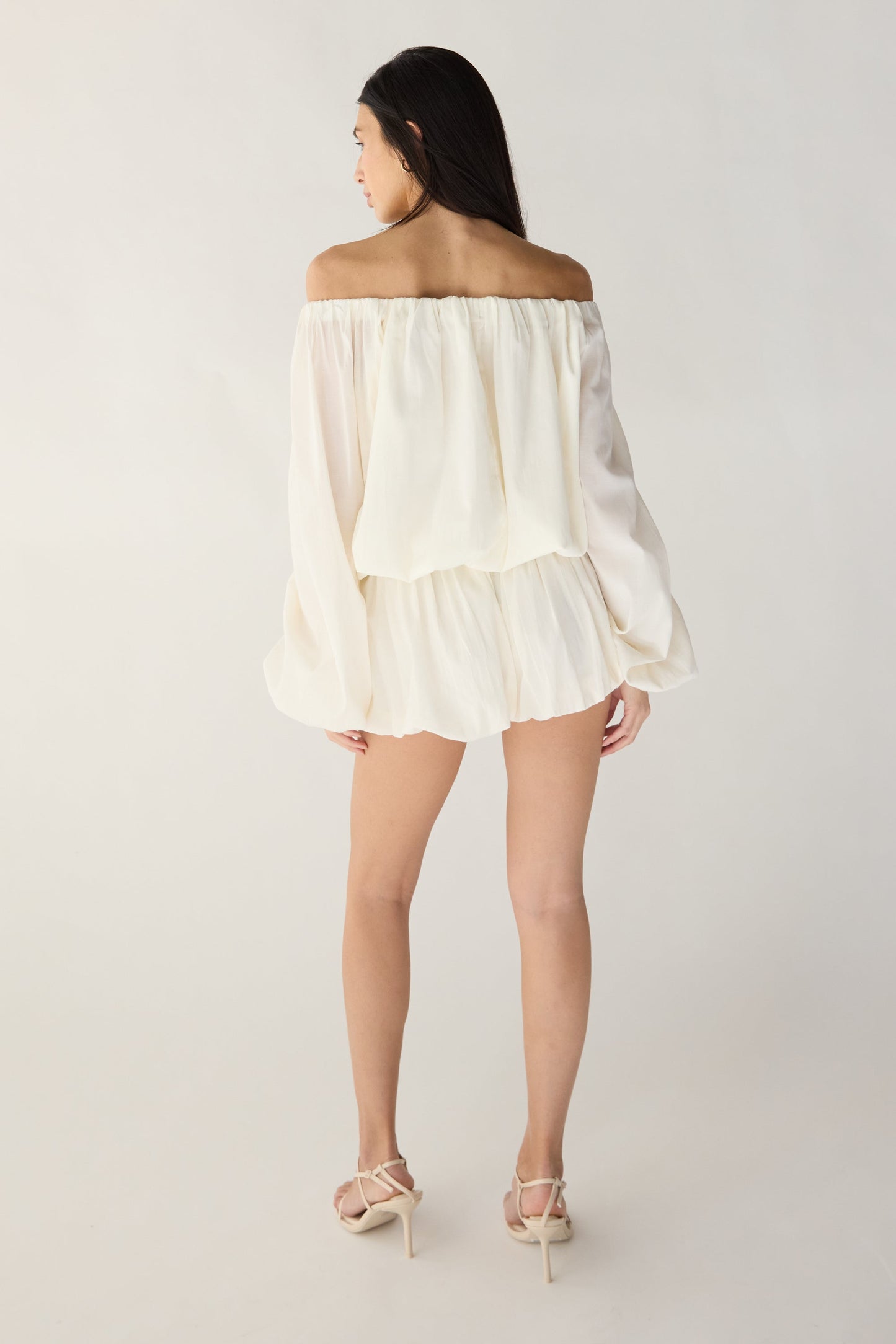 OFF THE SHOULDER TOP AND BALLOON SHORT SET