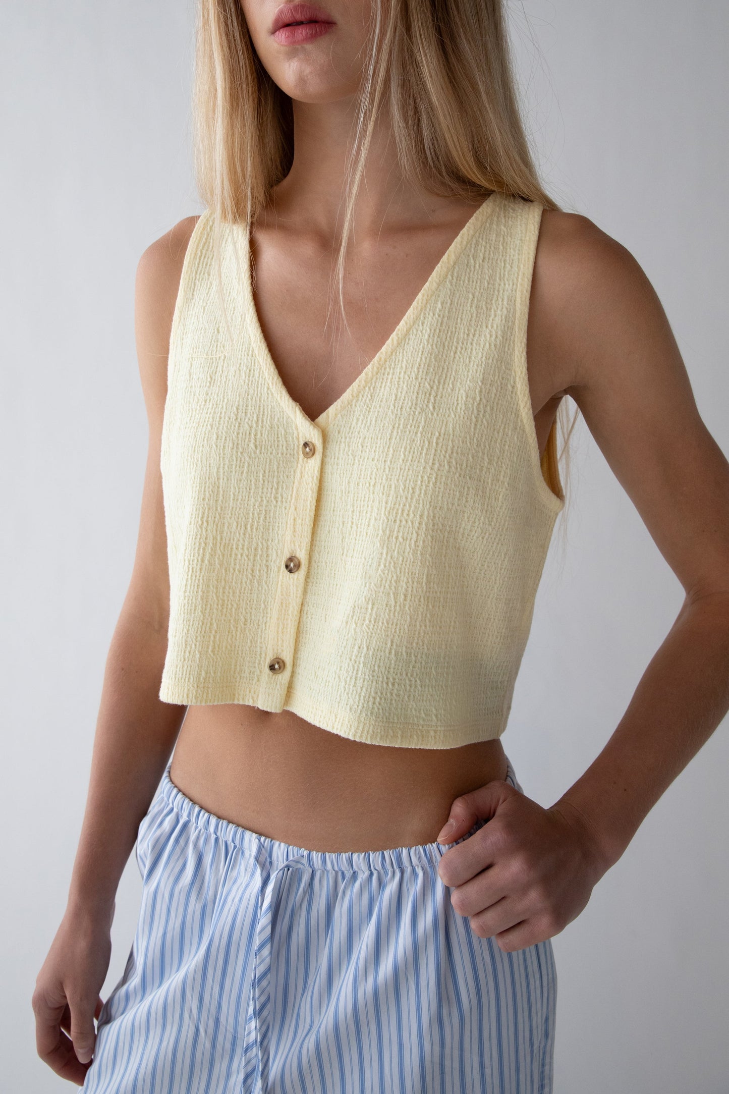 BUTTON FRONT TANK