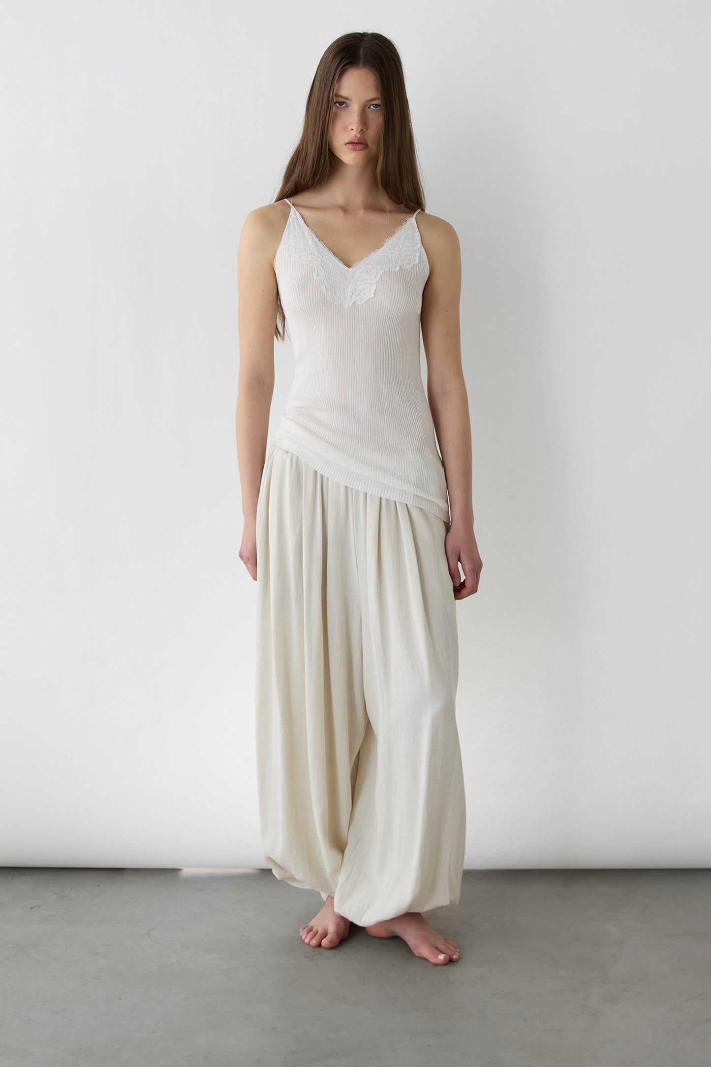 RIBBED KNIT LACE CAMI TANK TOP
