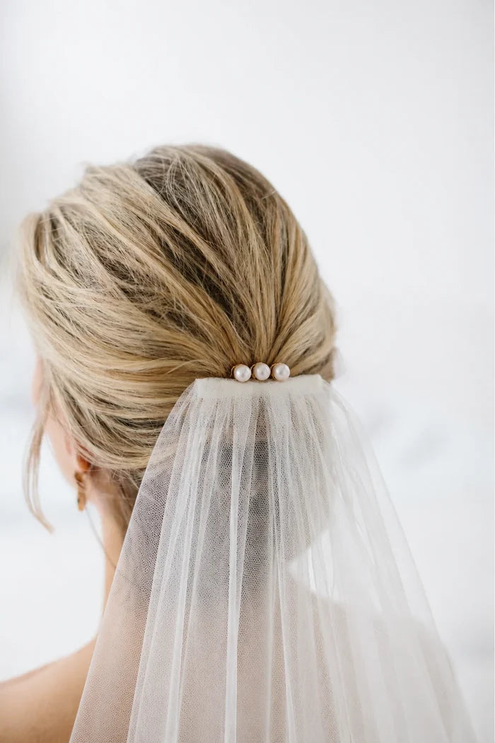 Amélie George Freshwater Pearl Pins, Gold