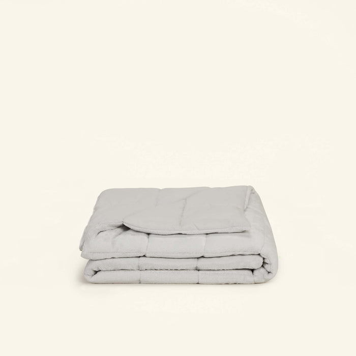 The Slumber Cloud Plush Throw Blanket made with Outlast Temperature regulation technology