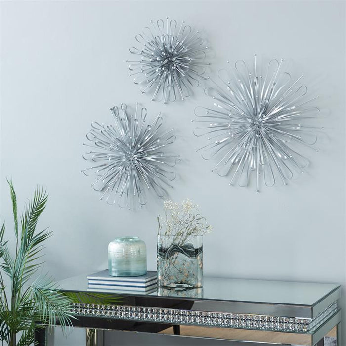 SILVER METAL STARBURST WALL DECOR WITH ORB DETAILING