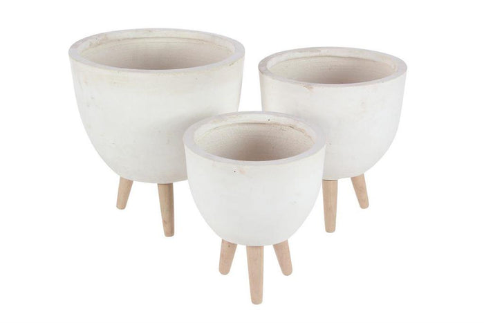 WHITE FIBERCLAY INDOOR OUTDOOR PLANTER WITH WOOD LEGS